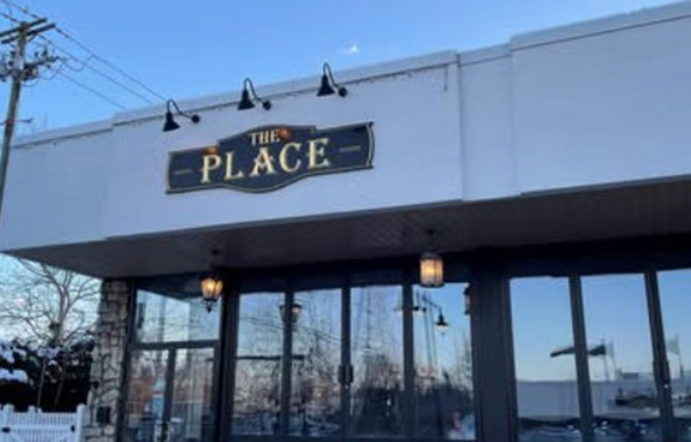 Rand Commercial brokers 15-year 3,431 s/f restaurant lease to The Breakfast & Burger Club at The Town Plaza